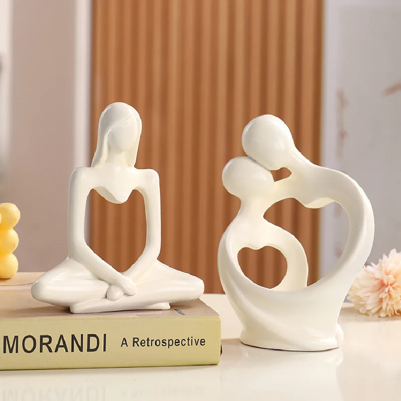 Nordic Abstract Couple Statue – Modern Art Figurine for Wine Cabinet, TV Stand & Home Décor