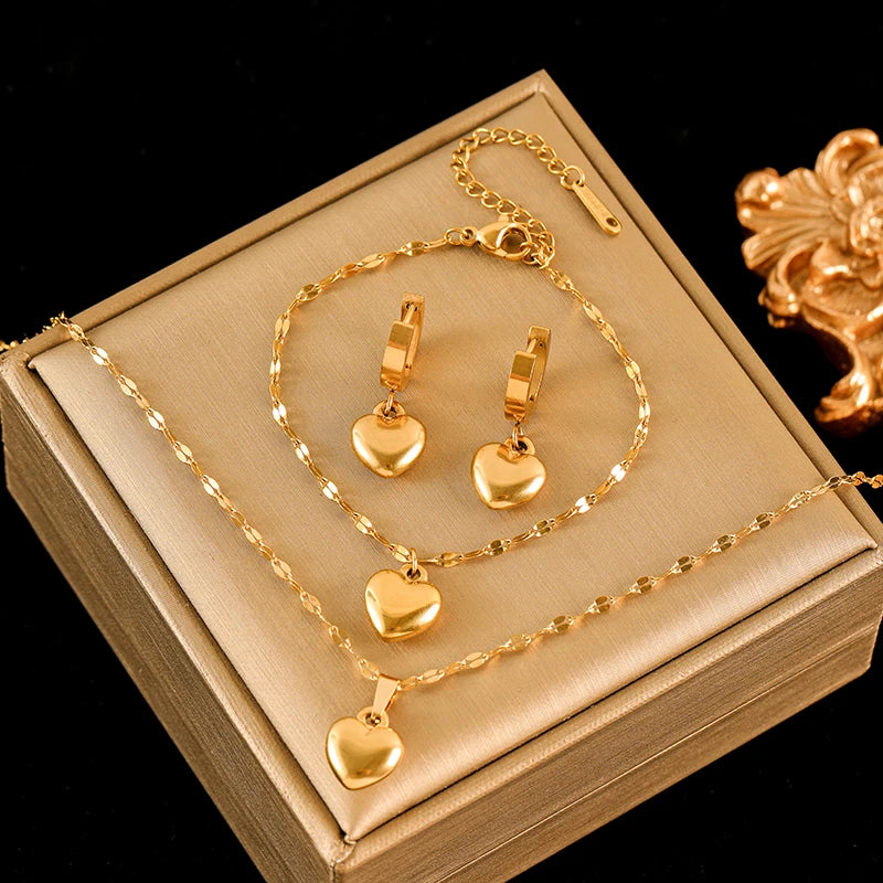 Radiant Love 18K Gold Jewellery Set