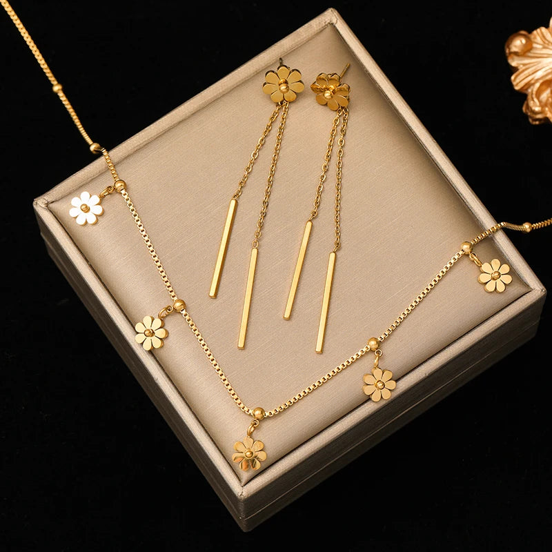 Golden Heart Waterproof Jewellery Set