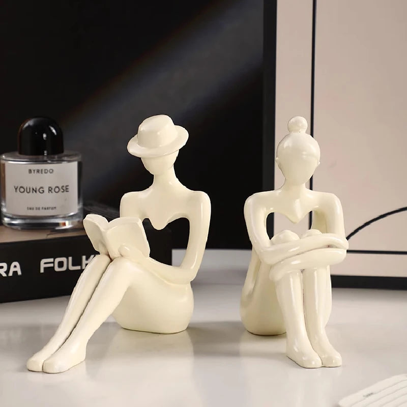 Nordic Abstract Couple Statue – Modern Art Figurine for Wine Cabinet, TV Stand & Home Décor