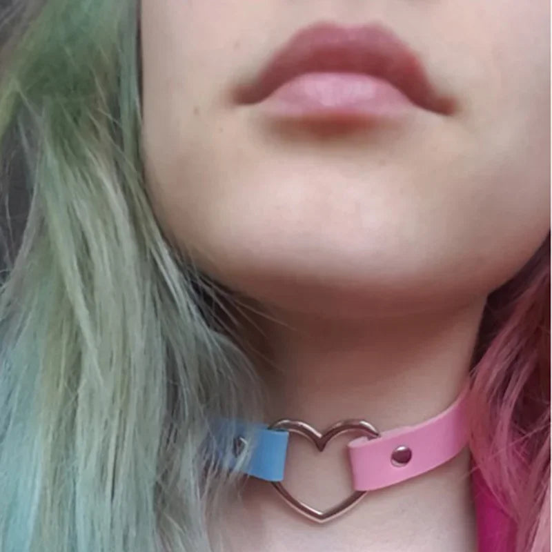 Vintage Fashion Sexy Heart Charm Neck Collar Choker Gothic Collar Necklace Gothic Heart Lock Harajuku Women Gift Black Leather Punk Choker Necklace