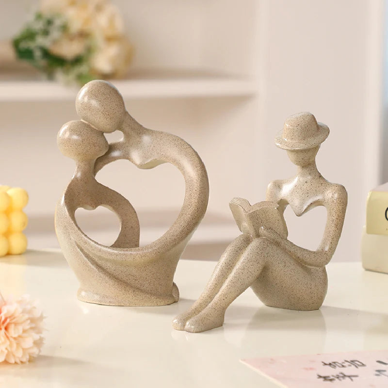 Nordic Abstract Couple Statue – Modern Art Figurine for Wine Cabinet, TV Stand & Home Décor