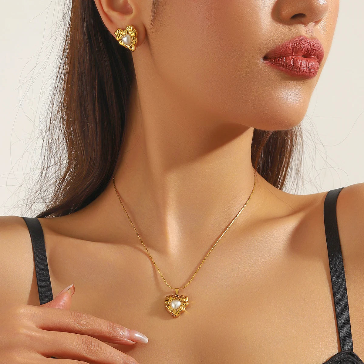 Golden Irregular Heart Pearl Jewellery Set