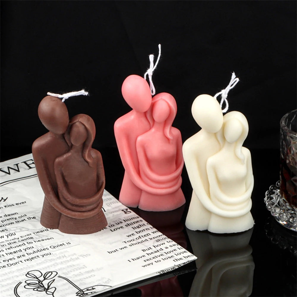 Abstract Couple Hugging Soy Wax Candle – Aromatherapy Scented Decorative Candle for Home, Weddings & Gifts