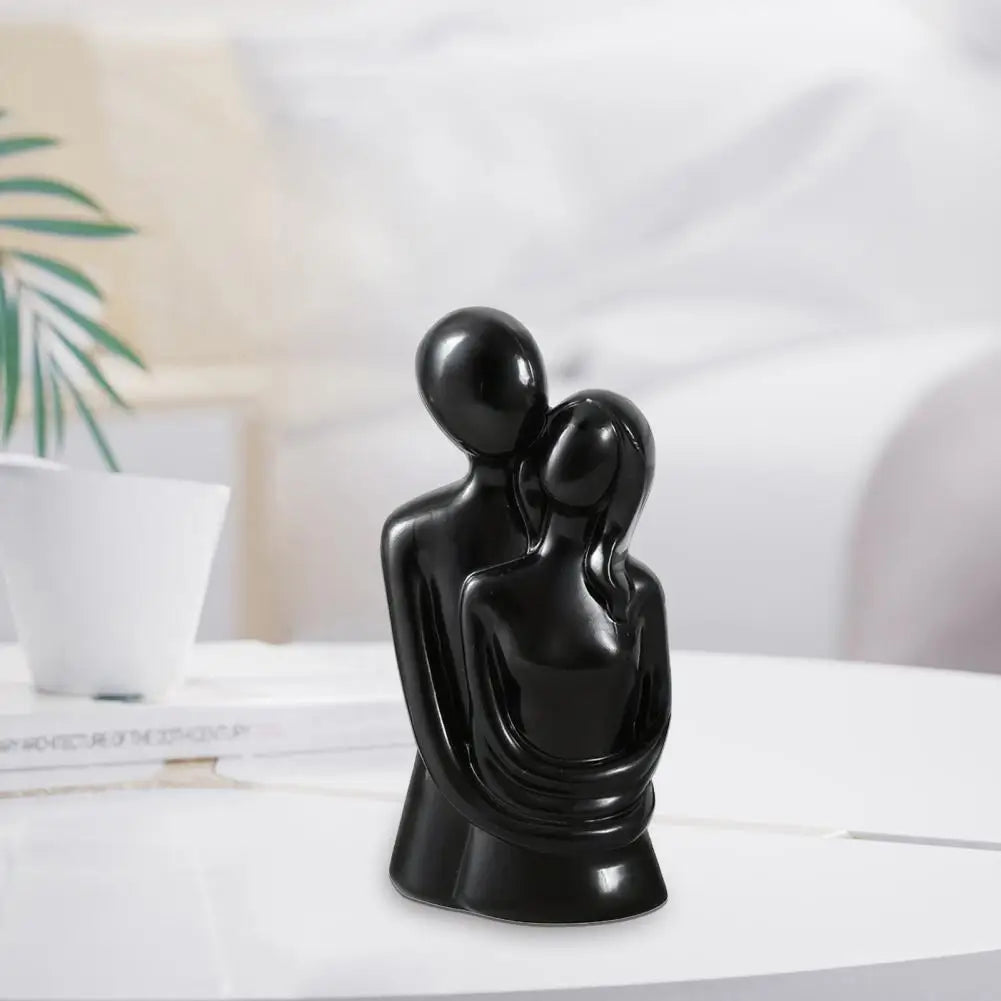 Embrace Couple Statue – Nordic Resin Figurine | Romantic Home Decor for Living Room, Bedroom & Office