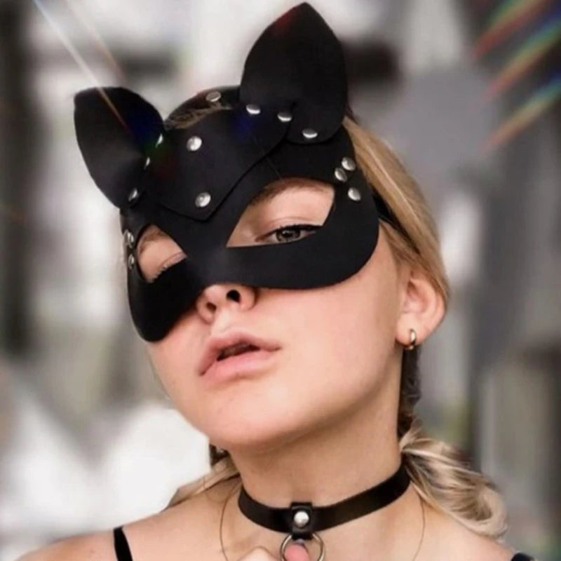 Sexy Black / Red / White  Leather Cat Mask – Erotic Half-Eye Cosplay Mask for Women’s Roleplay, Fetish Wear & Naughty Halloween Fun