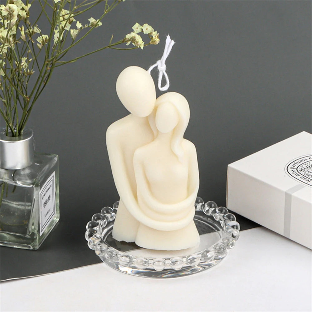 Abstract Couple Hugging Soy Wax Candle – Aromatherapy Scented Decorative Candle for Home, Weddings & Gifts