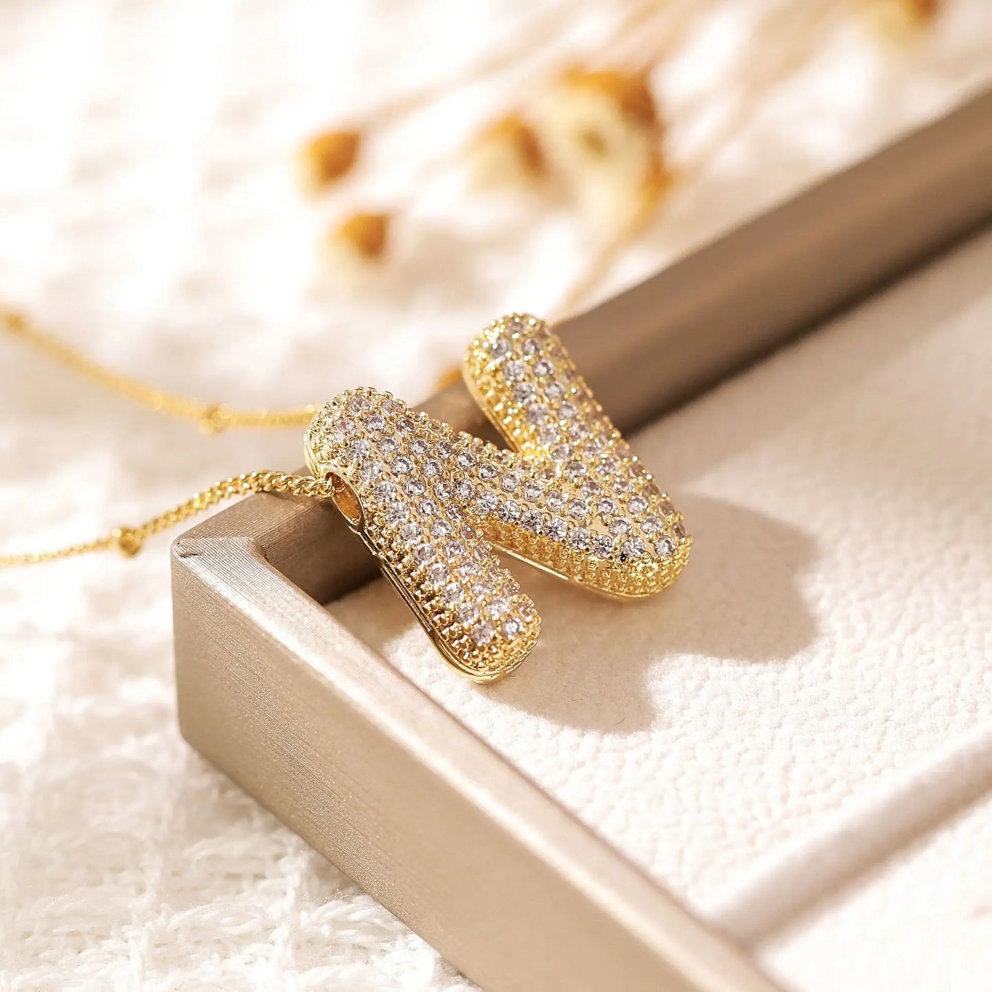 Gold-Plated Zircon Initial Necklace – A–Z Balloon Letter Pendant, Minimalist Collarbone Chain for Women