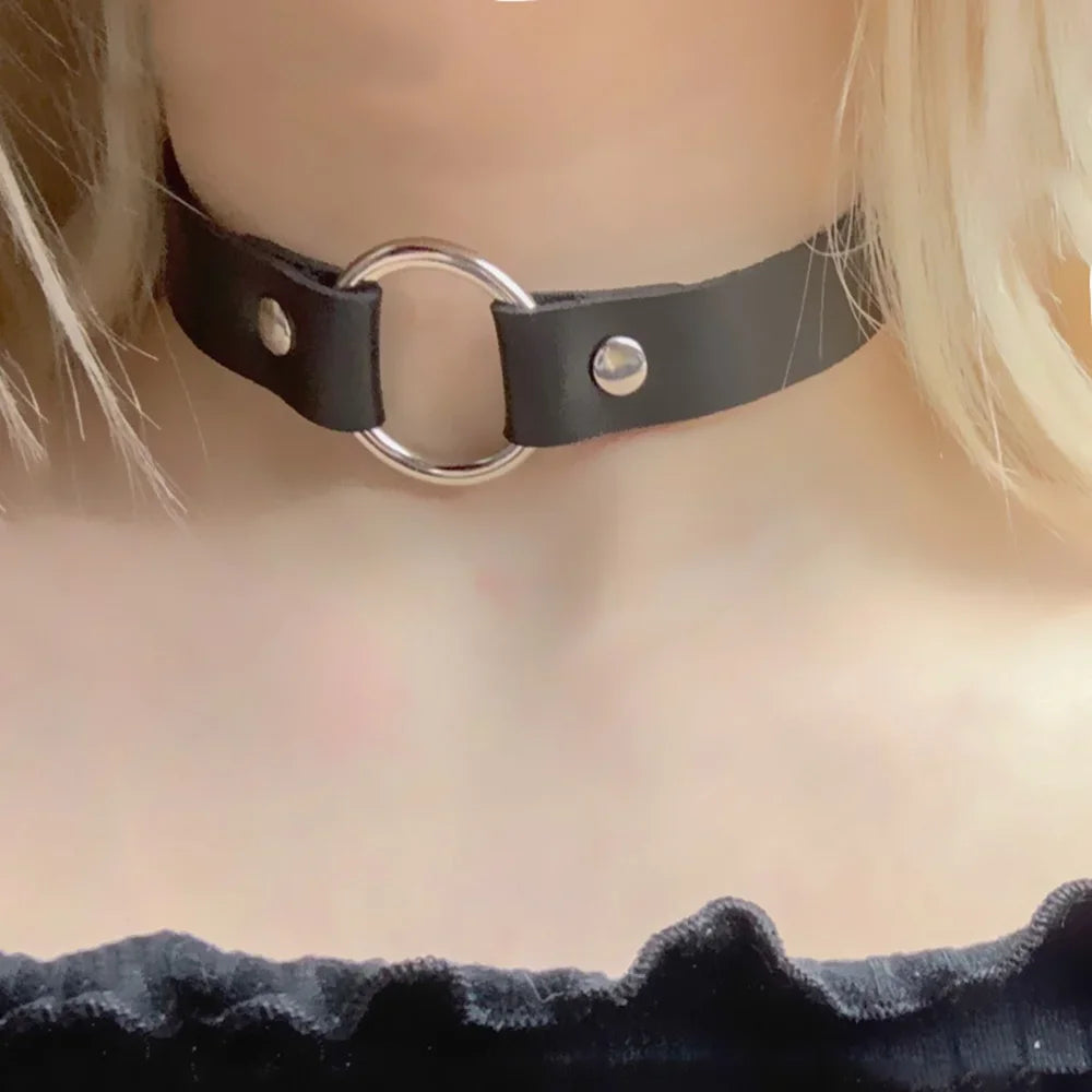 Vintage Fashion Sexy Heart Charm Neck Collar Choker Gothic Collar Necklace Gothic Heart Lock Harajuku Women Gift Black Leather Punk Choker Necklace