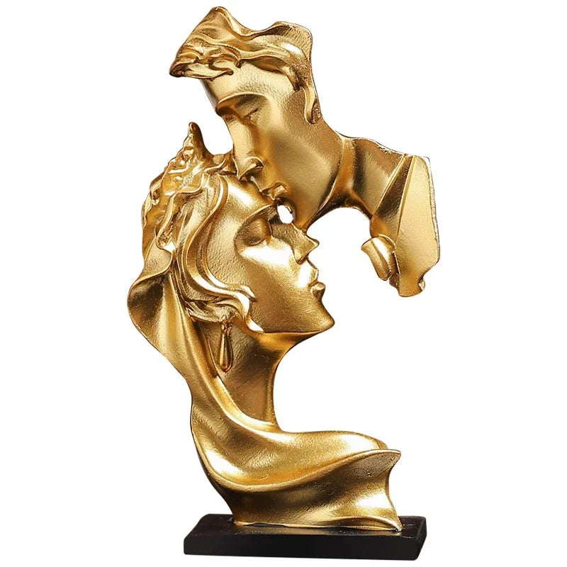 Romantic Resin Lovers Figurine – Kissing Couple Sculpture for Home & Office Decor Ornament Home Decor Desktop Wine Cabinet Decoration