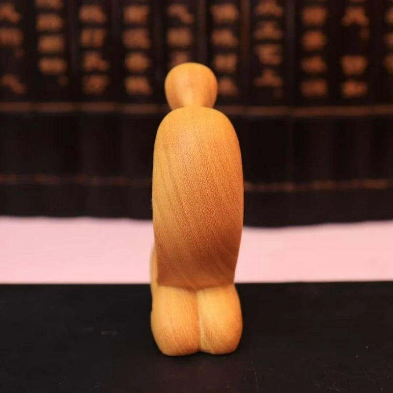 Handcrafted Wooden Boxwood Couple Figurines – Realistic Miniature Carvings for Home Décor & Unique Gifts