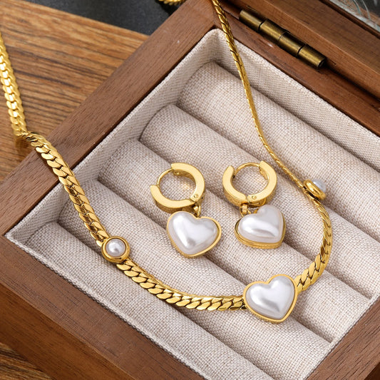 Elegant Pearl Heart Jewellery Set