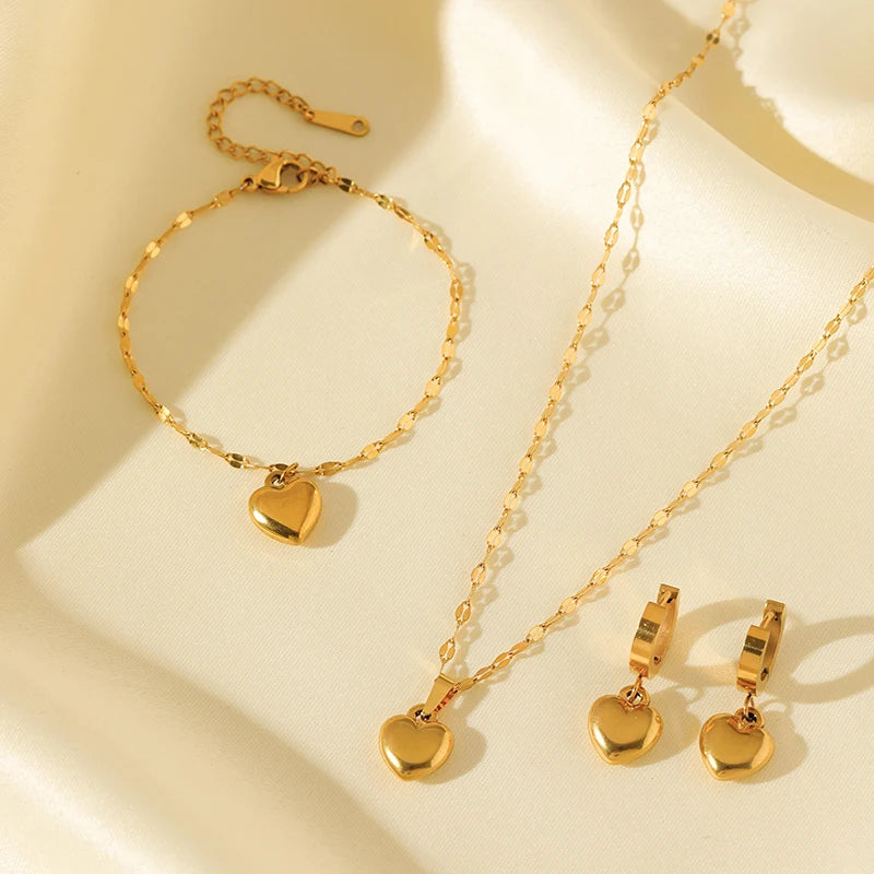 Radiant Love 18K Gold Jewellery Set