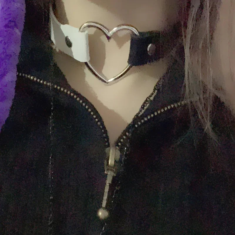 Vintage Fashion Sexy Heart Charm Neck Collar Choker Gothic Collar Necklace Gothic Heart Lock Harajuku Women Gift Black Leather Punk Choker Necklace