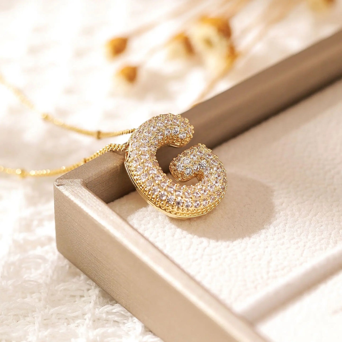 Gold-Plated Zircon Initial Necklace – A–Z Balloon Letter Pendant, Minimalist Collarbone Chain for Women