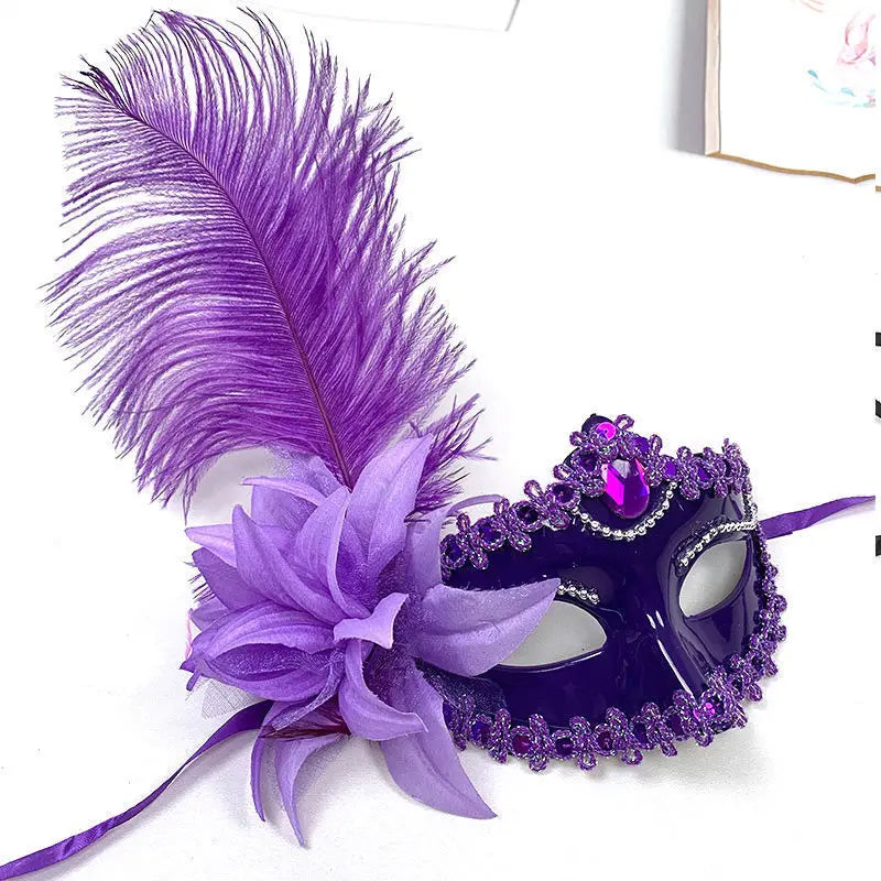 Enchanting Eye Mask – Lace, Feather, and Diamond Applique for Carnival, Halloween & Masquerade Cosplay