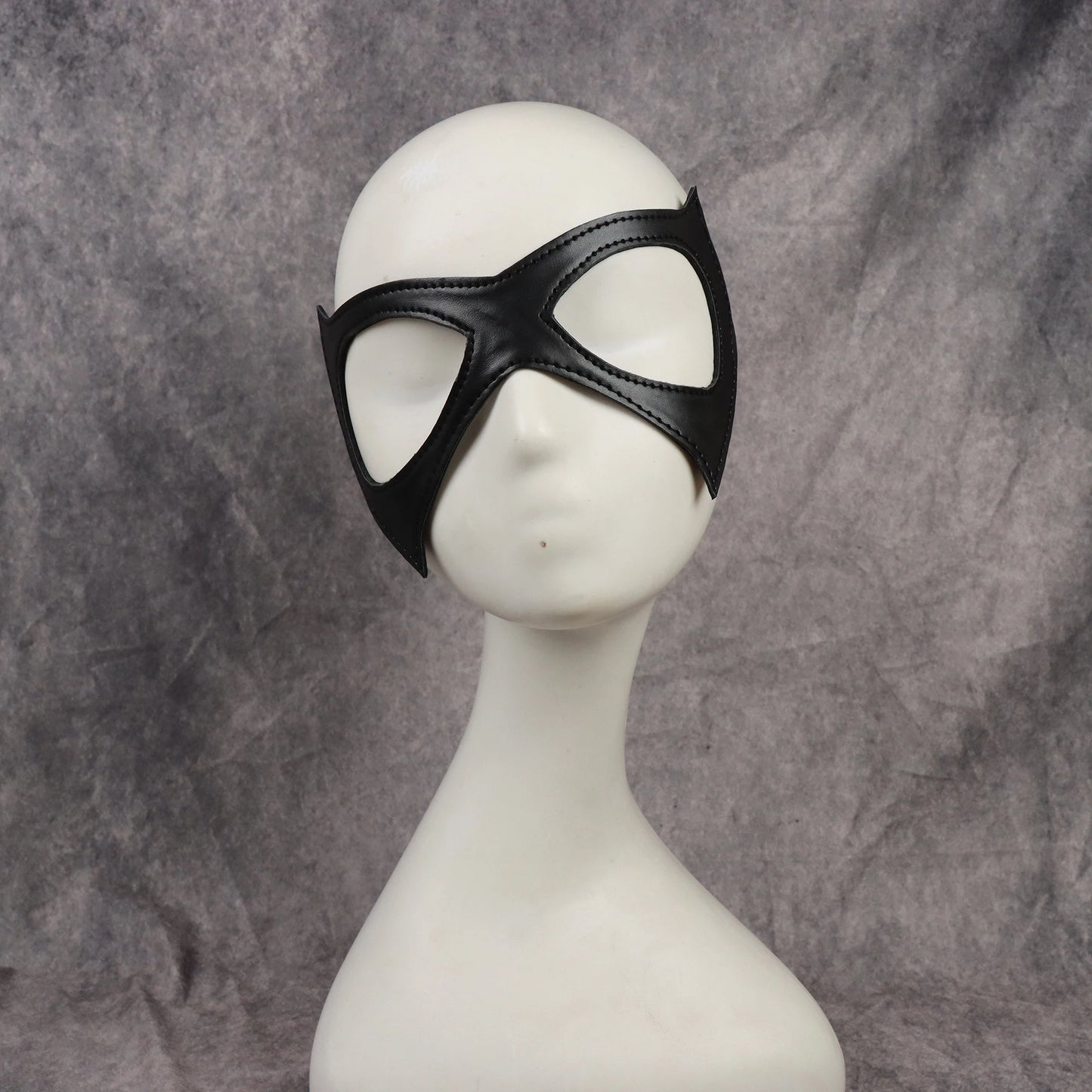 Black Gothic Punk Cat Eye Mask – Sexy PU Leather Masquerade & Cosplay Accessory