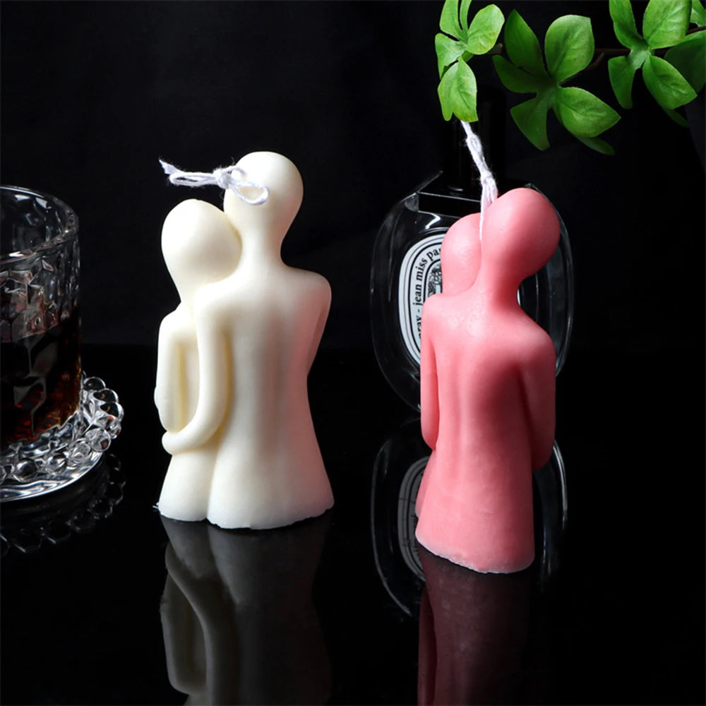 Abstract Couple Hugging Soy Wax Candle – Aromatherapy Scented Decorative Candle for Home, Weddings & Gifts